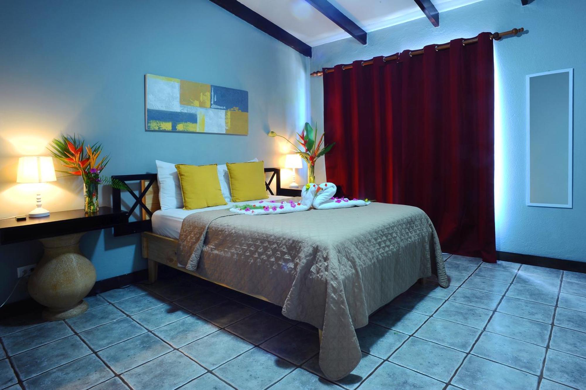 Private Fully Furnished Home At Wide Mouth Frog Hostel Quepos Exteriér fotografie
